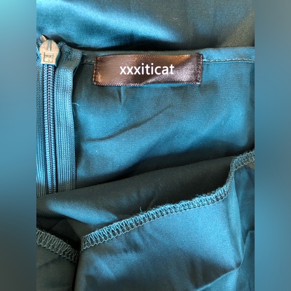 Cowl neck emerald green slip dress - Picture 3 of 4